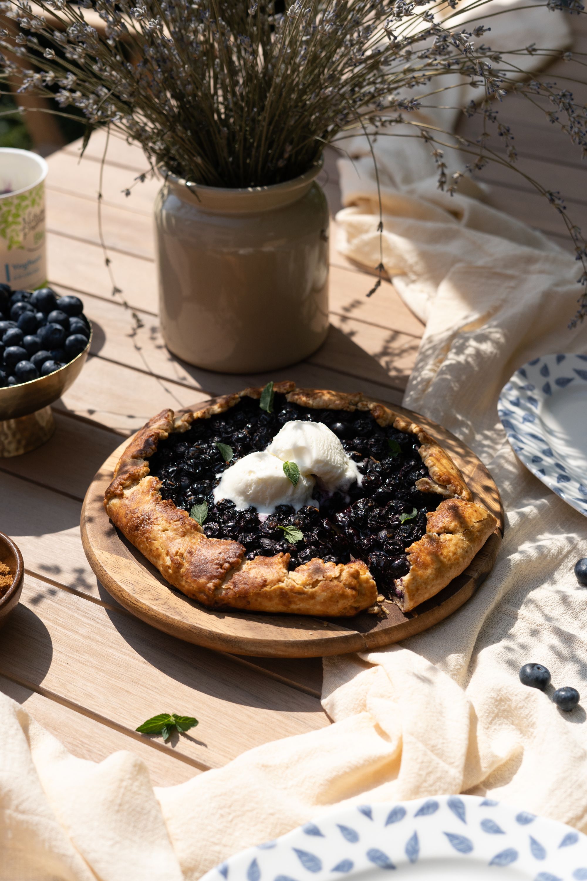 Galette cu afine si un vârf de cardamom