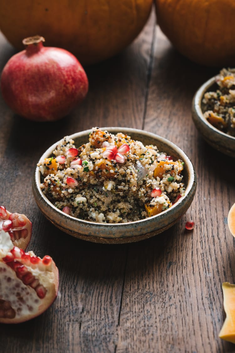 Salată cu quinoa, dovleac și feta