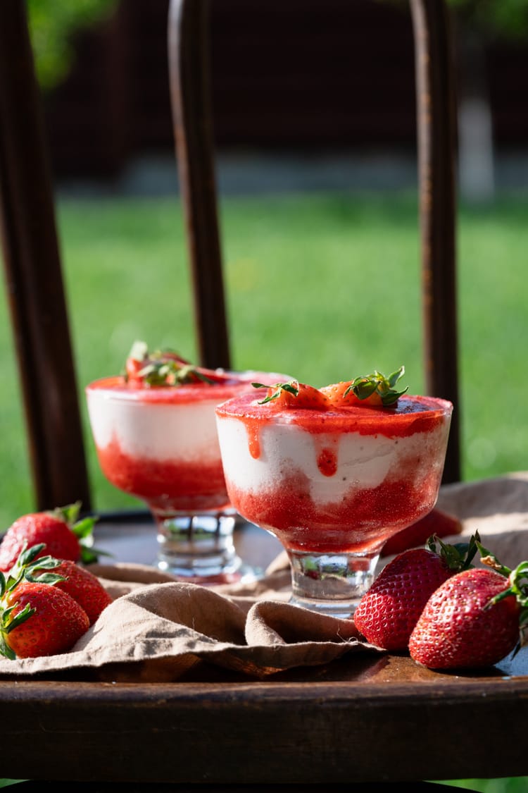 Mousse cu căpșuni